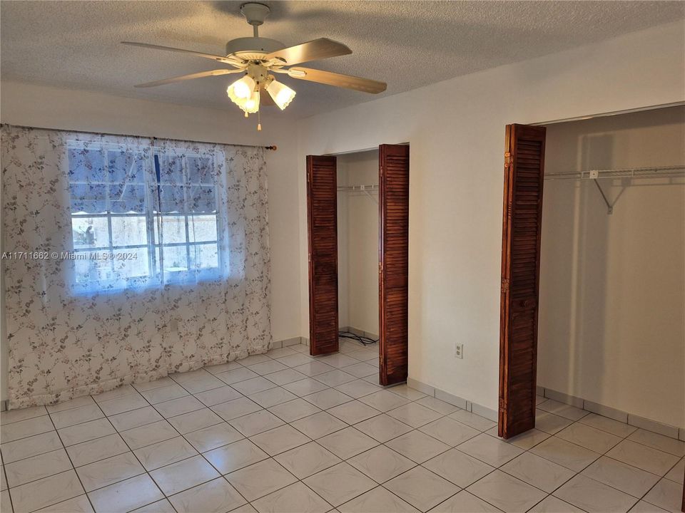 For Rent: $2,550 (2 beds, 2 baths, 960 Square Feet)