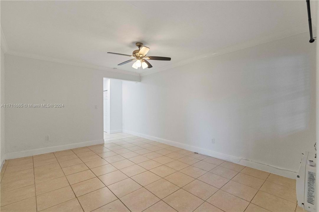 For Rent: $1,525 (0 beds, 1 baths, 433 Square Feet)