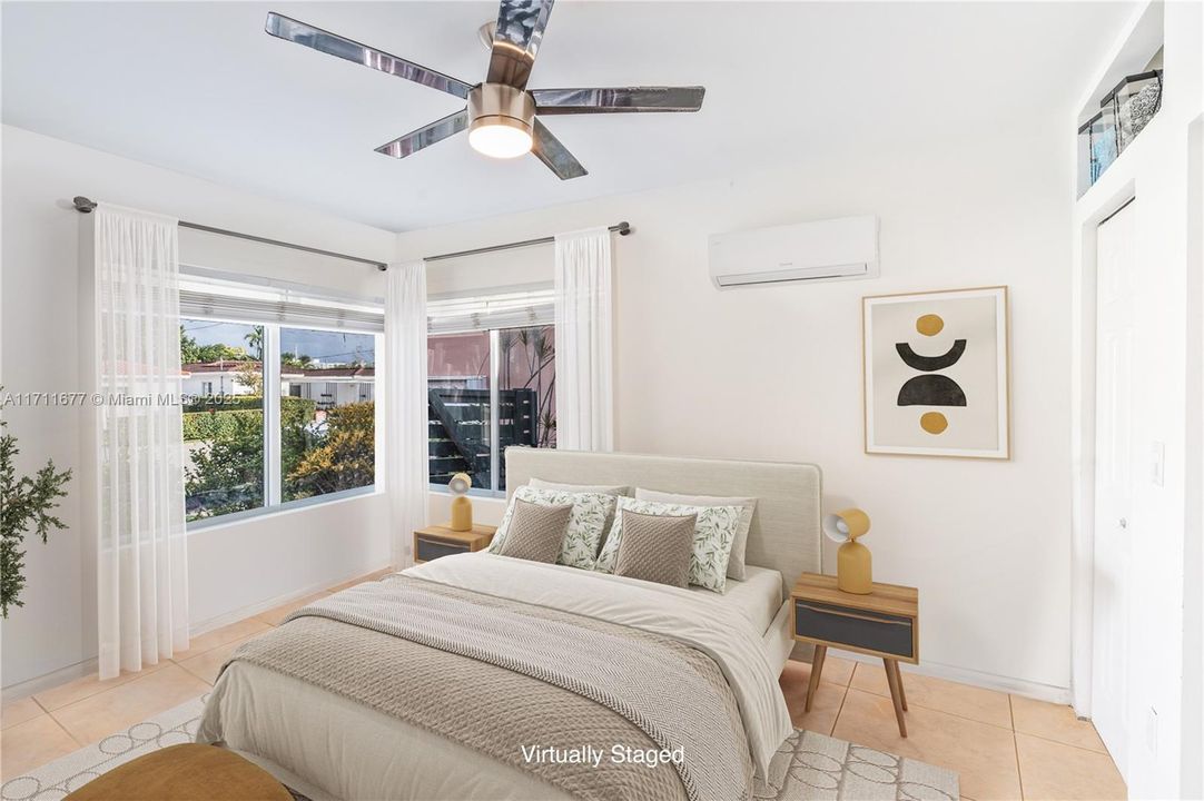 For Sale: $1,625,000 (4 beds, 2 baths, 1967 Square Feet)