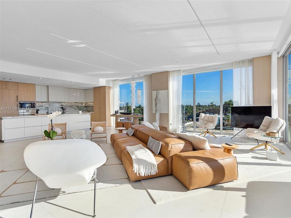 На продажу: $3,795,000 (4 спален, 3 ванн, 3308 Квадратных фут)