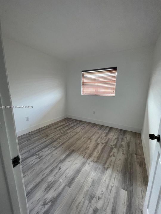 For Rent: $2,400 (3 beds, 2 baths, 847 Square Feet)