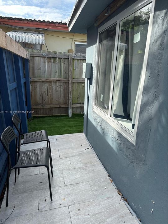 For Rent: $1,300 (0 beds, 1 baths, 320 Square Feet)