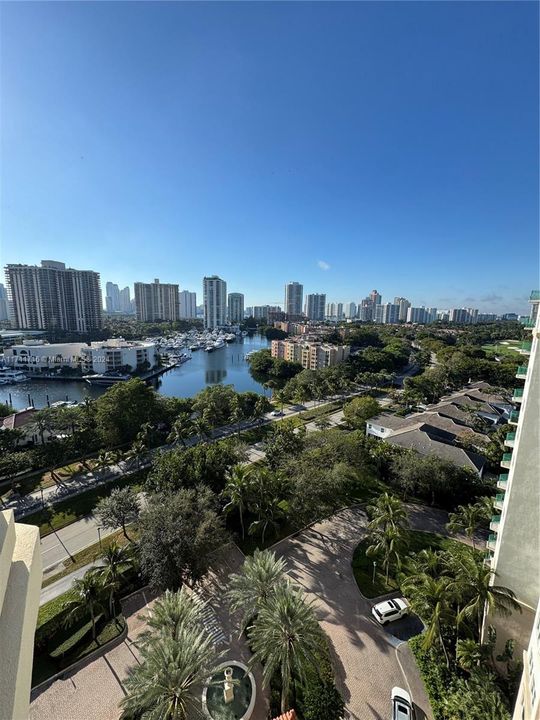 For Sale: $560,000 (2 beds, 2 baths, 1320 Square Feet)