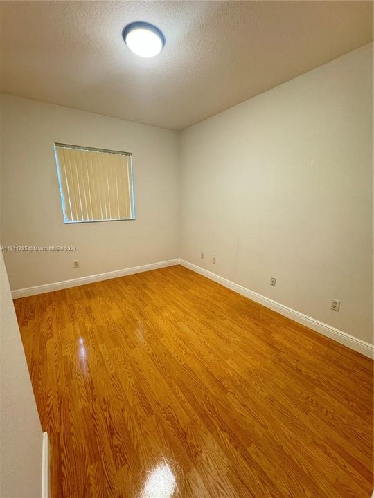 For Rent: $3,500 (3 beds, 2 baths, 1700 Square Feet)