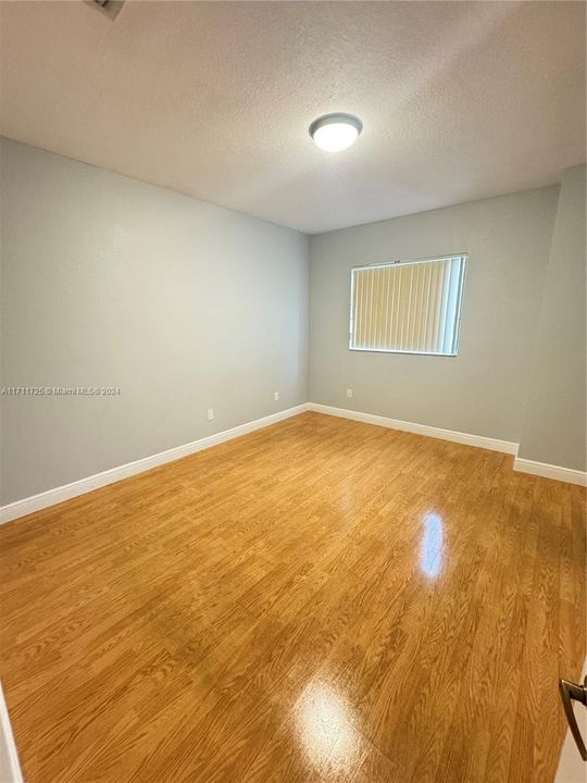 For Rent: $3,500 (3 beds, 2 baths, 1700 Square Feet)