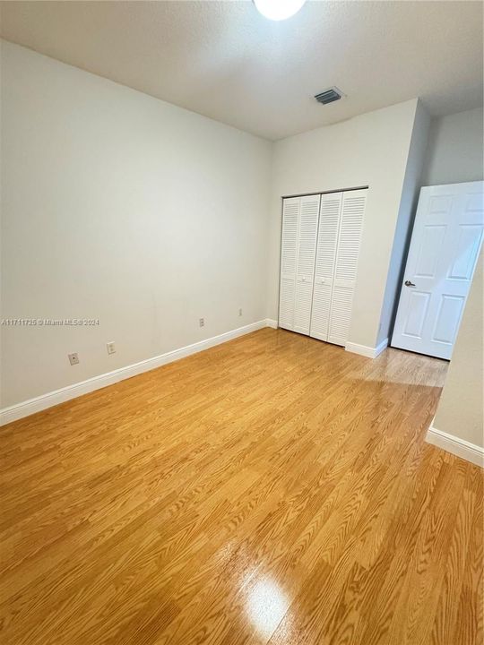 For Rent: $3,500 (3 beds, 2 baths, 1700 Square Feet)