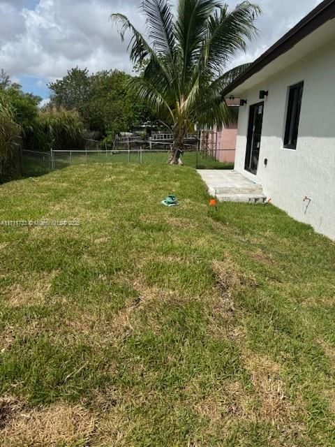 Vendido Recientemente: $515,000 (3 camas, 2 baños, 1500 Pies cuadrados)