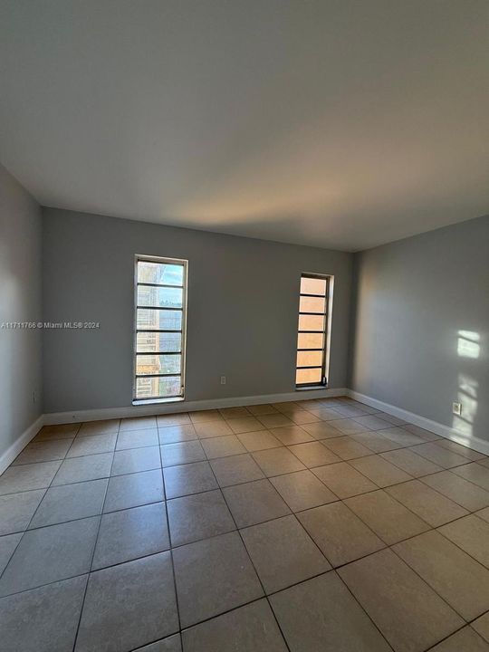 For Rent: $2,200 (2 beds, 2 baths, 1255 Square Feet)