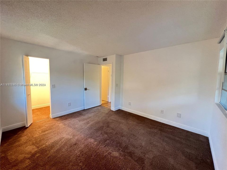 For Rent: $1,650 (1 beds, 1 baths, 785 Square Feet)