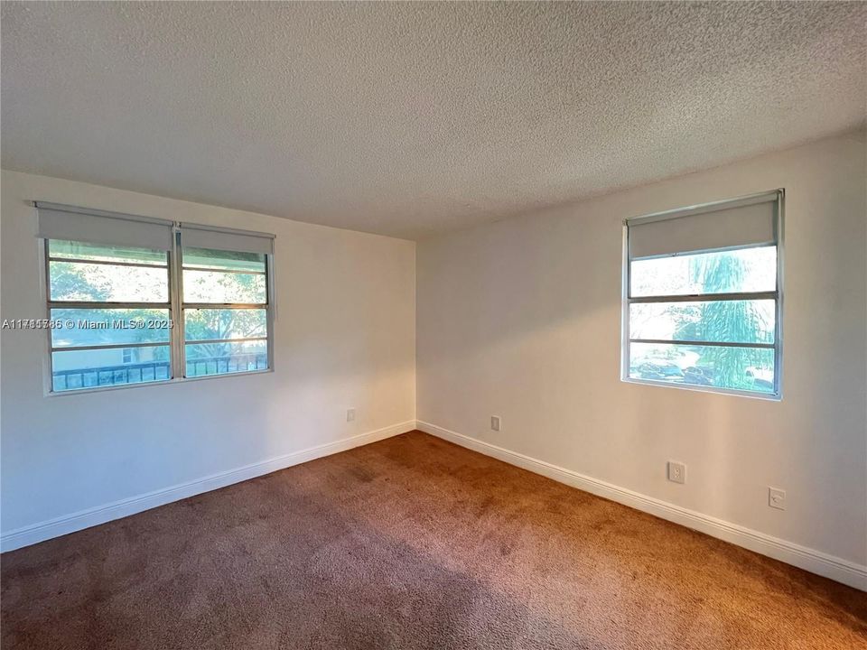 For Rent: $1,650 (1 beds, 1 baths, 785 Square Feet)