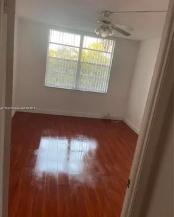 For Rent: $2,099 (2 beds, 2 baths, 1054 Square Feet)