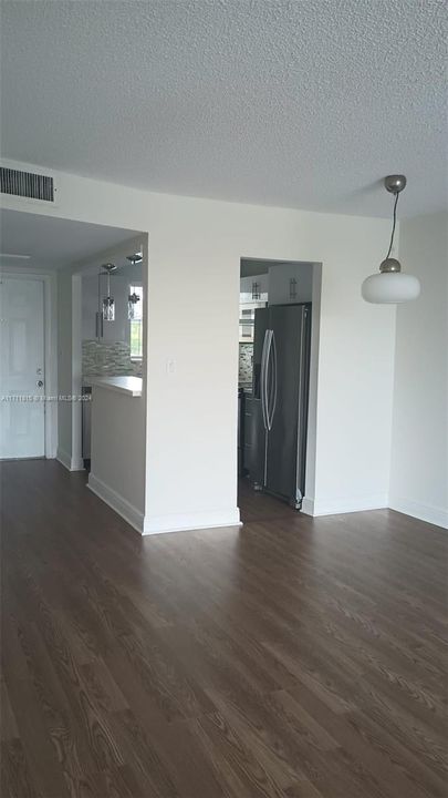 For Sale: $143,500 (2 beds, 2 baths, 850 Square Feet)