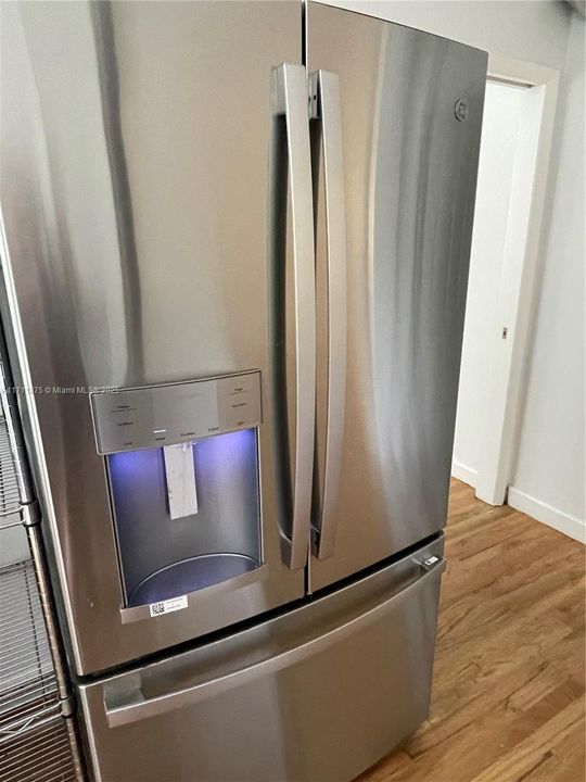 stainless water and dispenser refrigerator