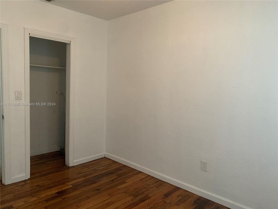 For Rent: $2,500 (2 beds, 1 baths, 1400 Square Feet)