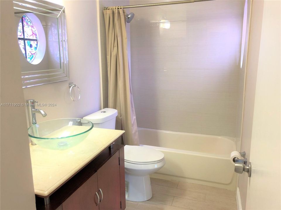 2nd bathroom