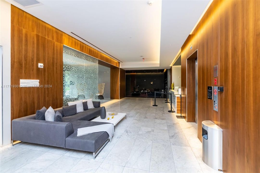 Recently Sold: $5,800,000 (4 beds, 3 baths, 3092 Square Feet)