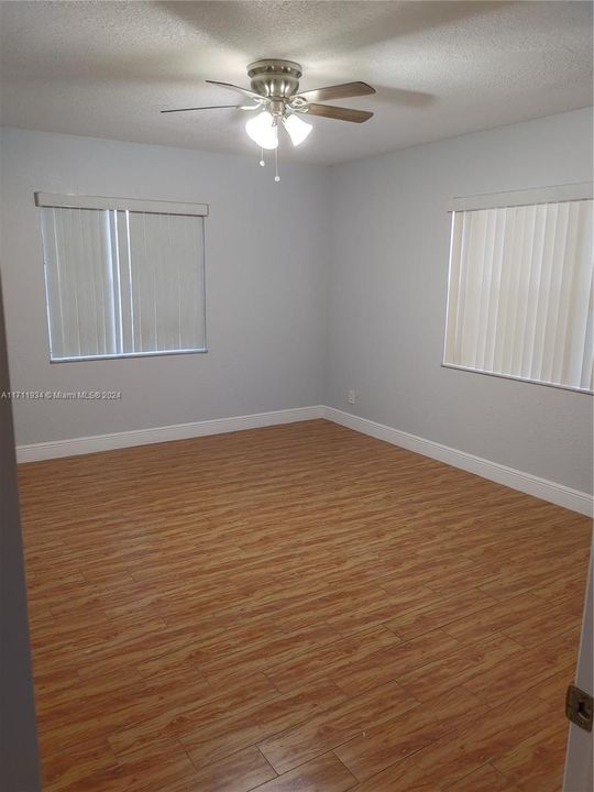 For Rent: $2,400 (3 beds, 2 baths, 1262 Square Feet)