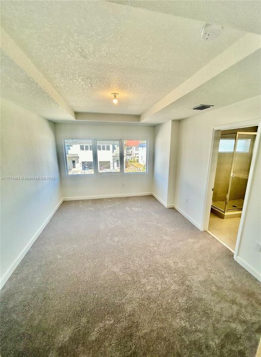 For Rent: $2,800 (3 beds, 2 baths, 0 Square Feet)