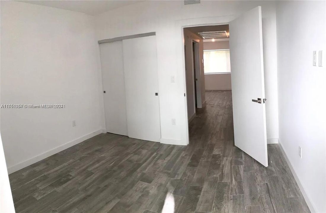 For Rent: $1,990 (1 beds, 1 baths, 422 Square Feet)