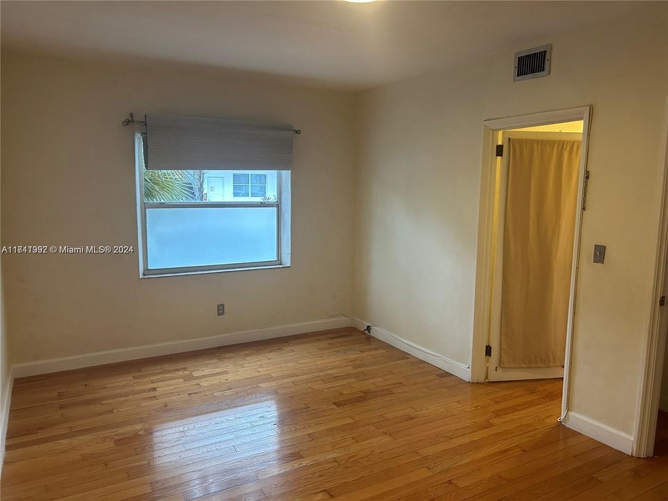 Large Bedroom