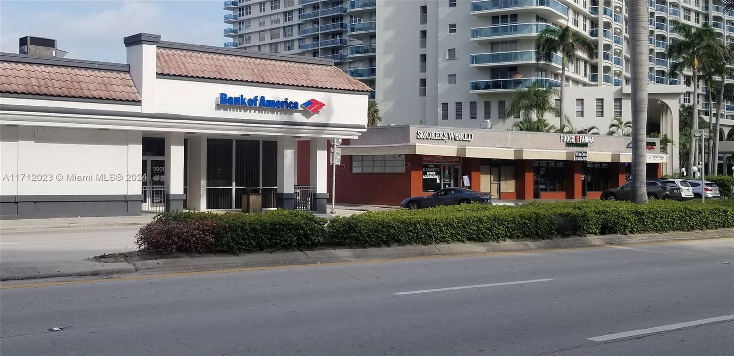 walking distance to banks, restaurants, 7Eleven, Publix supermarket, house of worship & more