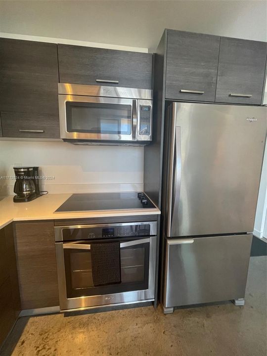 For Rent: $2,800 (1 beds, 1 baths, 526 Square Feet)