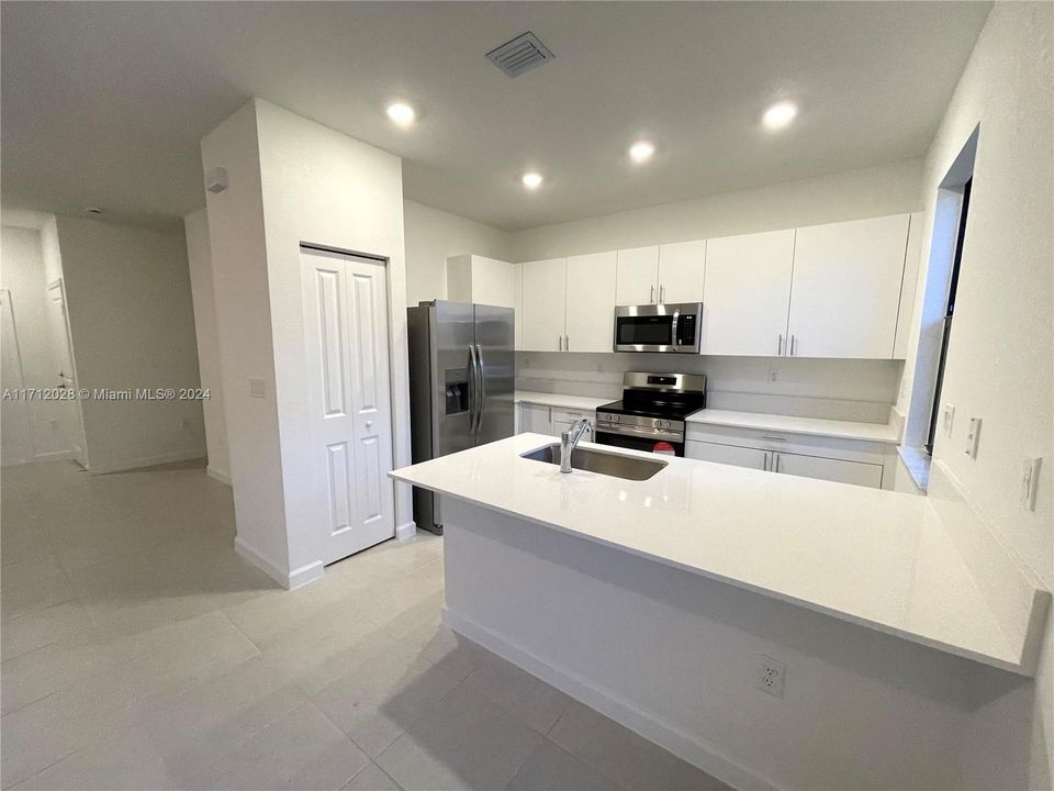 For Rent: $2,850 (3 beds, 2 baths, 0 Square Feet)