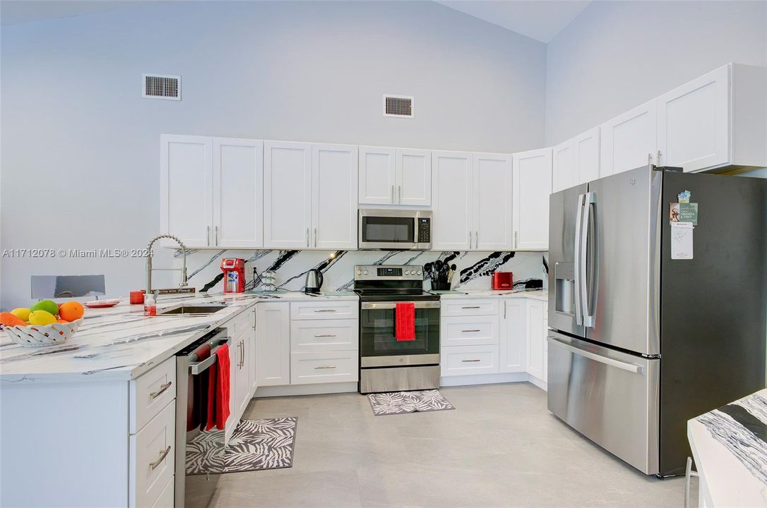 For Sale: $479,000 (3 beds, 2 baths, 2244 Square Feet)