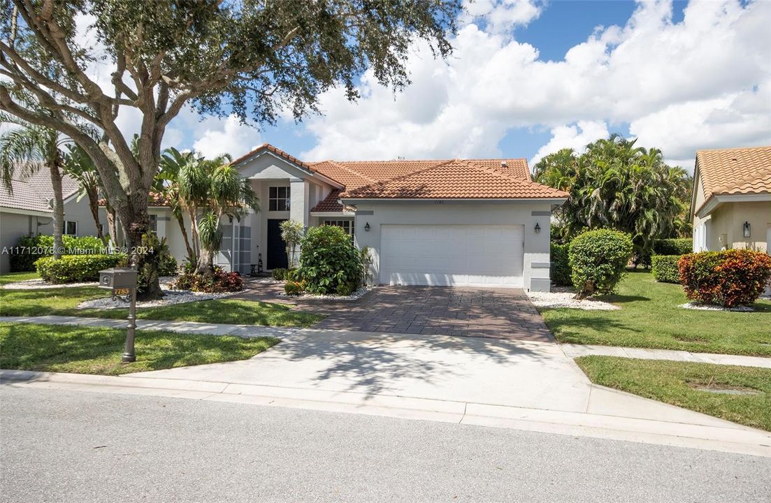 For Sale: $479,000 (3 beds, 2 baths, 2244 Square Feet)