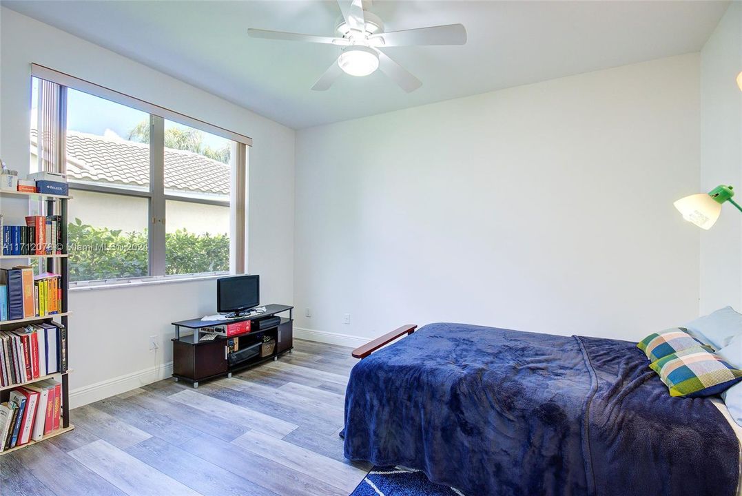 For Sale: $479,000 (3 beds, 2 baths, 2244 Square Feet)