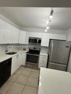 For Rent: $2,100 (2 beds, 2 baths, 1057 Square Feet)