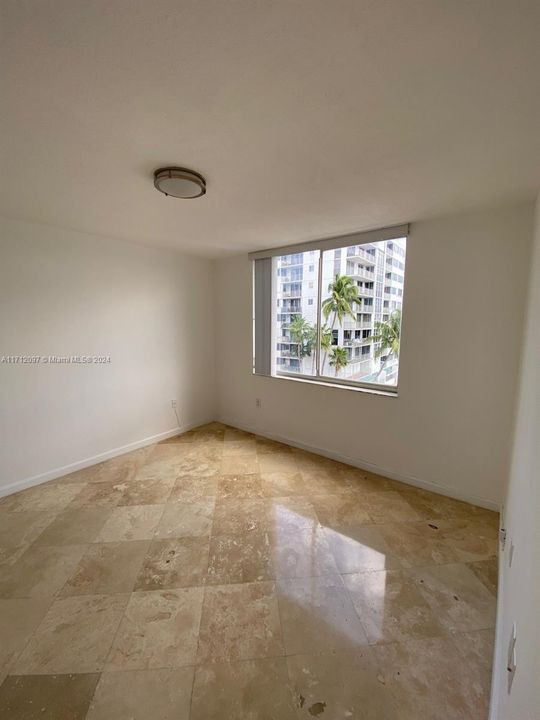 For Rent: $2,500 (2 beds, 2 baths, 899 Square Feet)