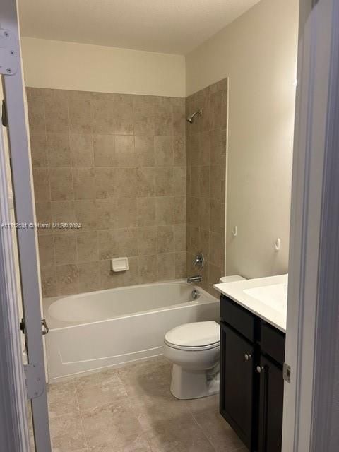 For Rent: $3,900 (4 beds, 3 baths, 1892 Square Feet)