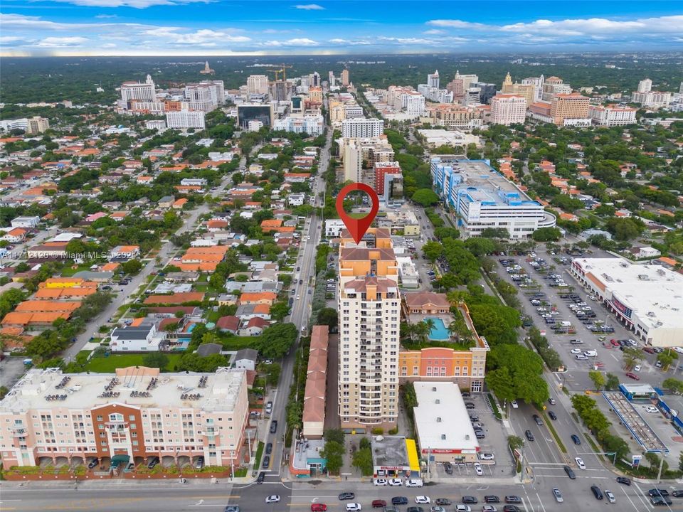 2 minutes to downtown Coral Gables!