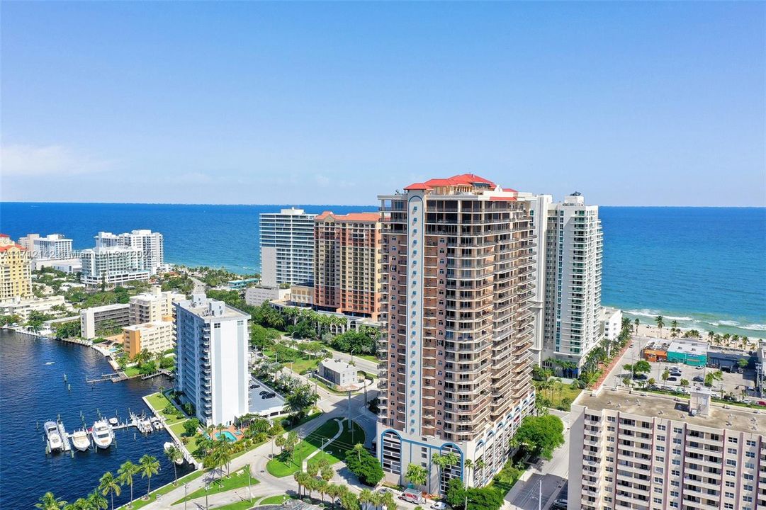 For Sale: $1,799,000 (3 beds, 2 baths, 1958 Square Feet)