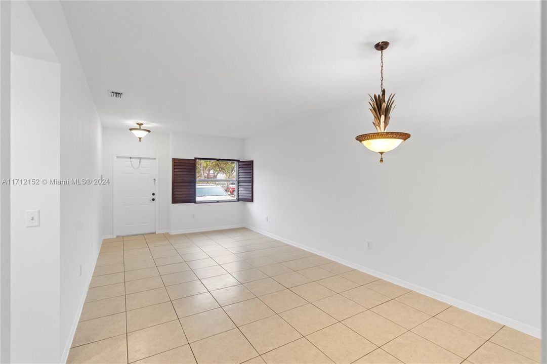 For Sale: $355,000 (4 beds, 2 baths, 1846 Square Feet)