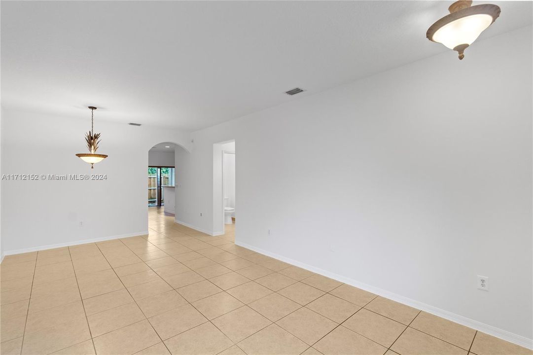 For Sale: $355,000 (4 beds, 2 baths, 1846 Square Feet)