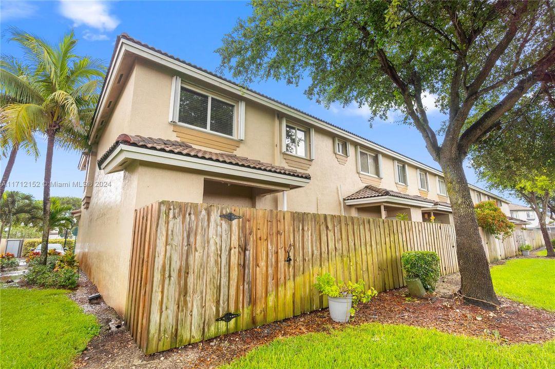 For Sale: $355,000 (4 beds, 2 baths, 1846 Square Feet)