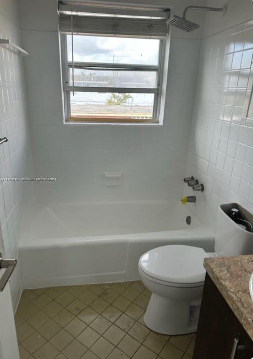 For Rent: $1,600 (1 beds, 1 baths, 450 Square Feet)