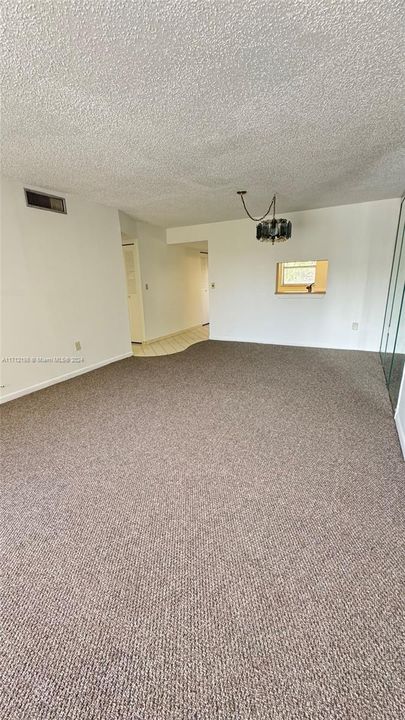 For Rent: $1,700 (2 beds, 2 baths, 1000 Square Feet)