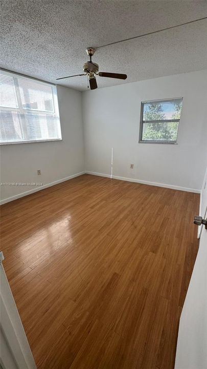 For Rent: $1,700 (2 beds, 2 baths, 1000 Square Feet)