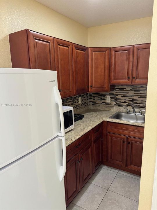 For Rent: $5,000 (5 beds, 3 baths, 1278 Square Feet)