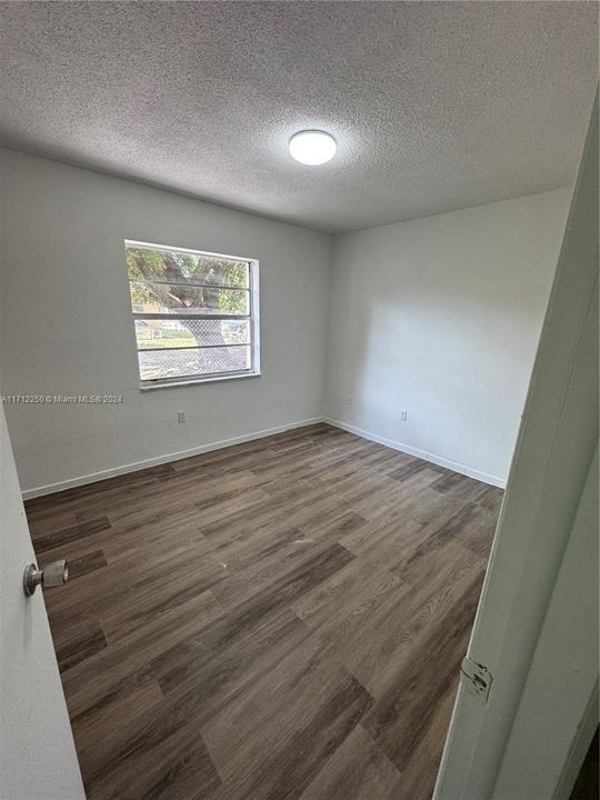 For Rent: $1,800 (1 beds, 1 baths, 500 Square Feet)