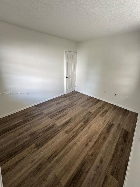 For Rent: $1,800 (1 beds, 1 baths, 500 Square Feet)