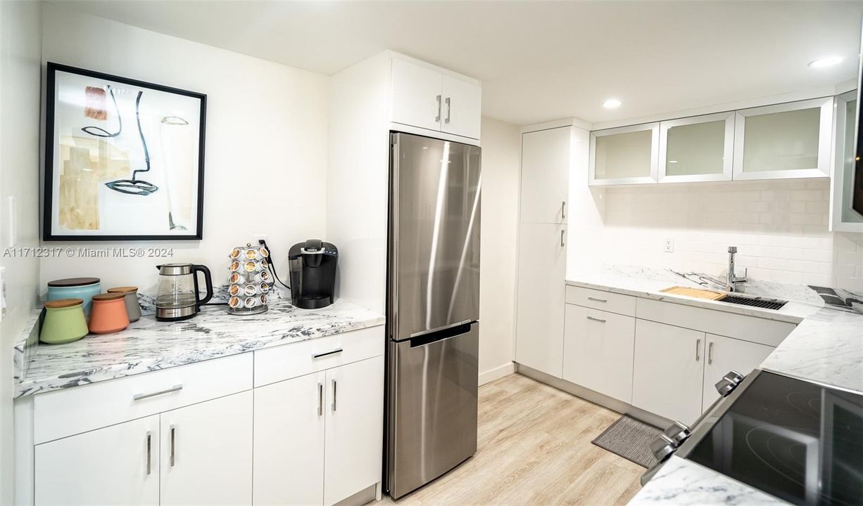 For Sale: $550,000 (2 beds, 2 baths, 1290 Square Feet)