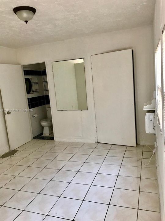 For Rent: $1,250 (0 beds, 1 baths, 0 Square Feet)