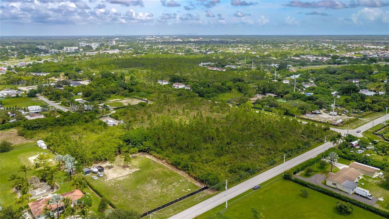 For Sale: $1,499,000 (1.73 acres)