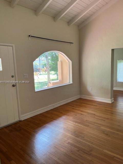 For Rent: $4,000 (2 beds, 2 baths, 1387 Square Feet)