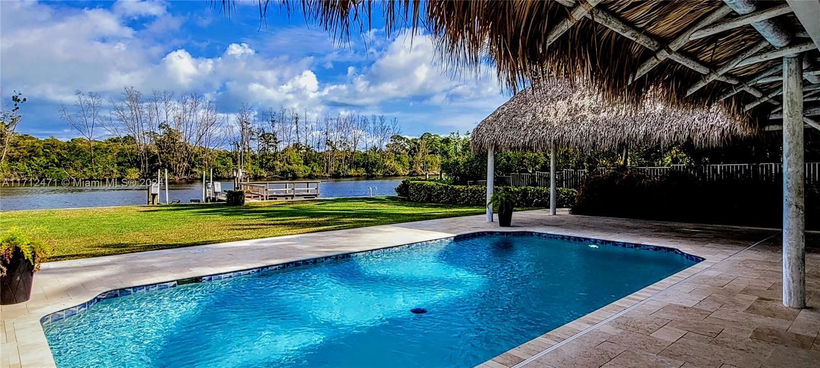 Recently Sold: $2,600,000 (3 beds, 2 baths, 2099 Square Feet)