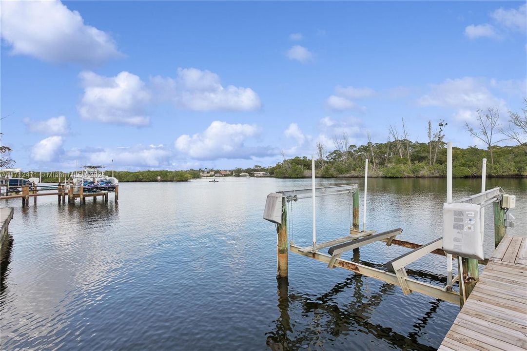 Recently Sold: $2,600,000 (3 beds, 2 baths, 2099 Square Feet)